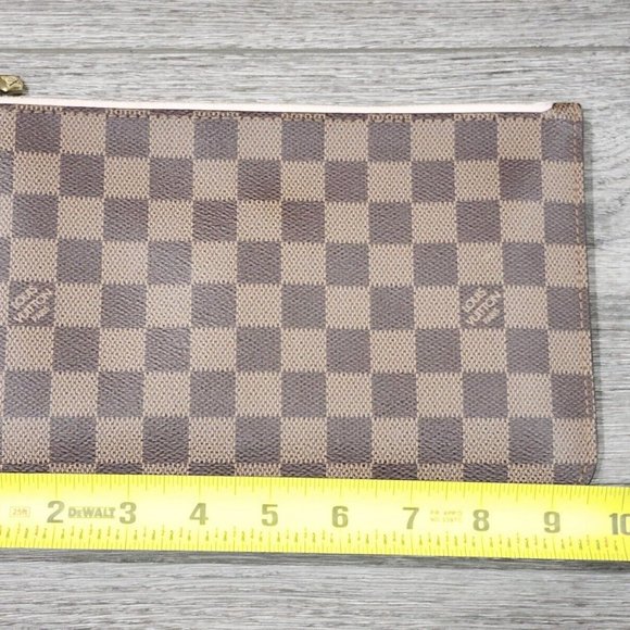 LOUIS VUITTON Damier Ebene Light PINK Pochette Rose Neverfull Ballerine Wristlet - Picture 9 of 11